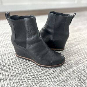 UGG Pax Leather Wedge Bootie Brown Size 10